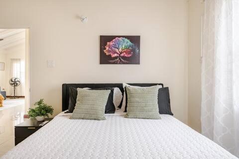 فيلا Bellarose At Colbeck ,Gated With Pool, Stylishly Modern Old Harbour المظهر الخارجي الصورة